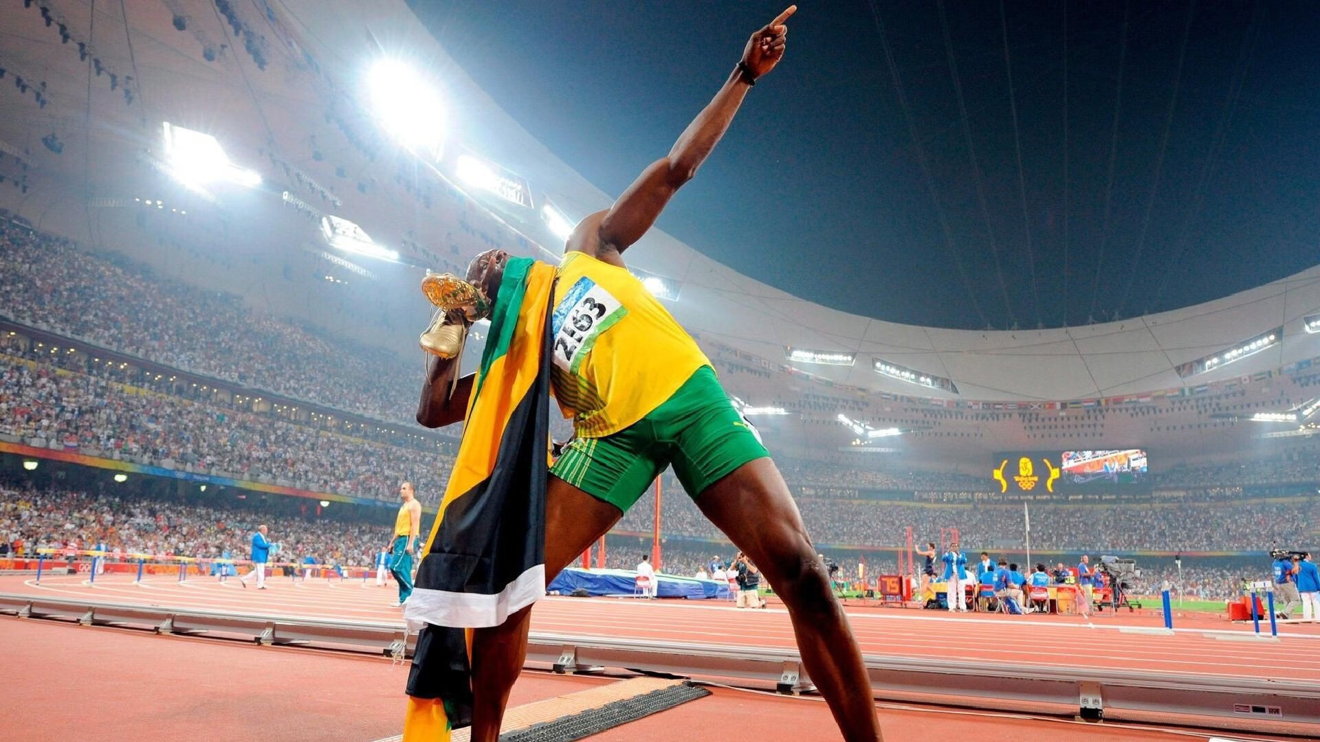 世界乒联为孙颖莎庆生——“莎”场逐光,不负韶华;球拍为刃,不负热爱